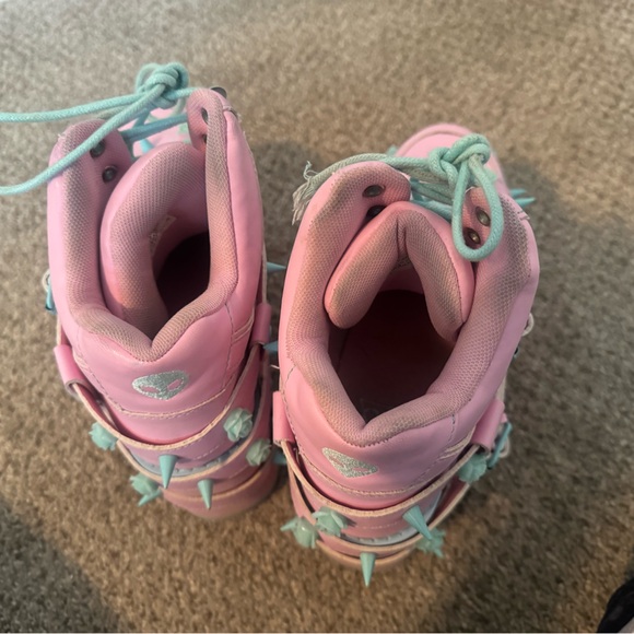 BABY PINK QOZMO BONDAGE ROSE PLATFORM SNEAKERS - Picture 9 of 10
